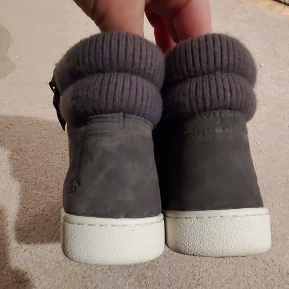 Ugg charcoal booties/ tennis shoes - Picture 7 of 7